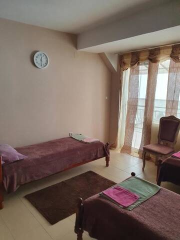 Фото номера Трехместный номер с собственной ванной комнатой Гостевой дом Rooms Lagat г. Троян 3
